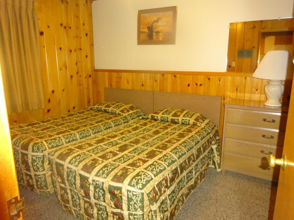 Boulder Lodge June Lake Oda fotoğraf