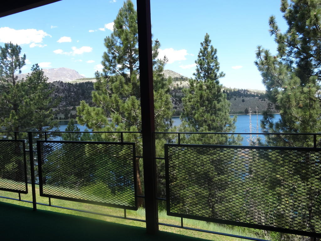 Boulder Lodge June Lake Oda fotoğraf